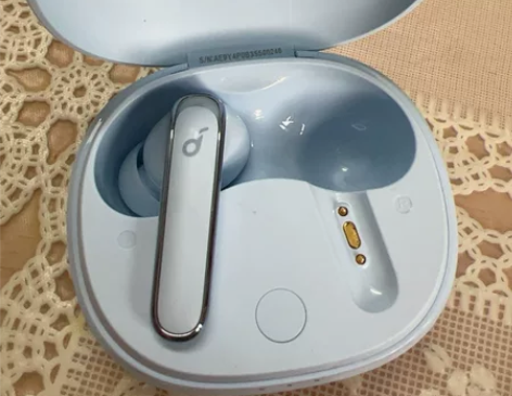 出soundcore声阔小彩蛋右耳耳机一只...