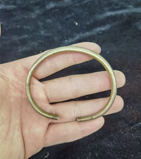 清代铜鎏金老手镯，一线开门货，一只清至民国...