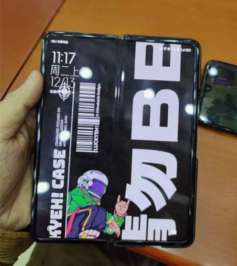 小米fold 1，配置12+512G，成色...