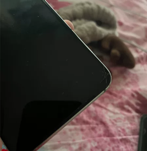 12+128右下角碎了 黑鲨手机懂的都懂 ...