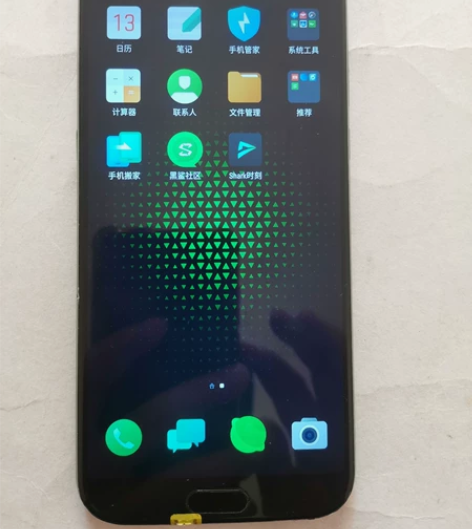 黑鲨一代游戏手机8+128g内存，高通骁龙...