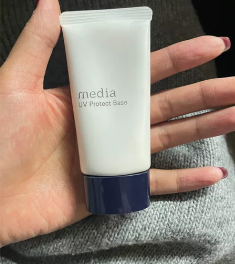 嘉娜宝防晒妆前隔离乳 仅试用,因为颜色不合...