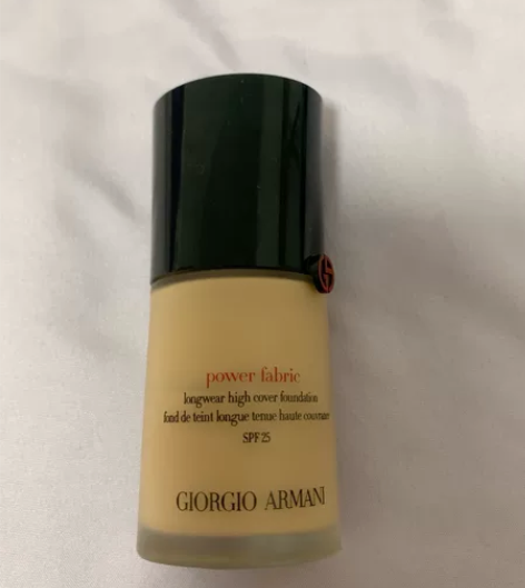 阿玛尼权利粉底红标，3号色，适合黄一白，2...