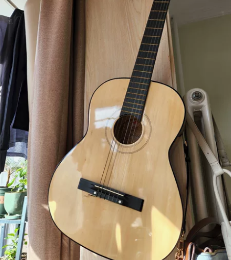 吉他，喜欢的带走 感兴趣的话点“我想要”和...