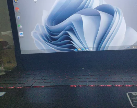 神舟 战神Z7-KP7SC i7-8750...