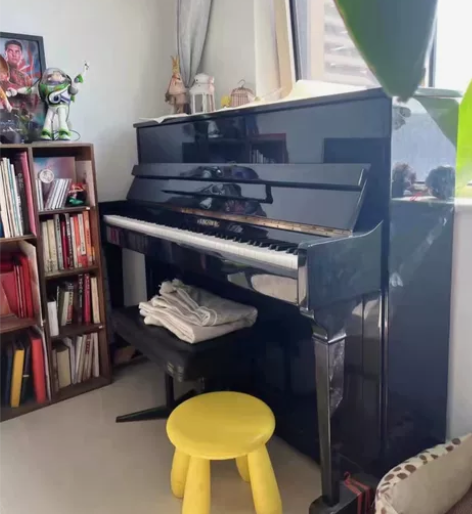 二手金斯波格钢琴，处理4500元。成色如图...