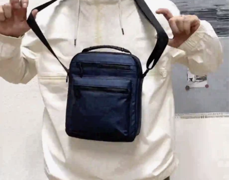 【特价包邮】多功能户外休闲小背包男士 单肩...