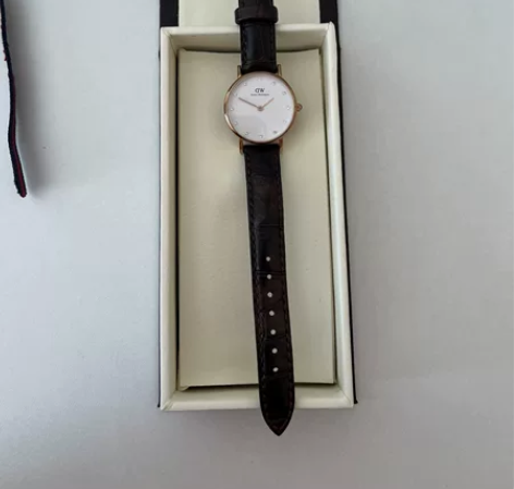 出闲置DW的女士手表，五六年前买的，线下专...