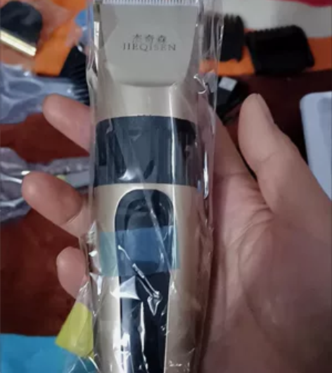 出几个高端理发器，理发剪，电推剪，闲置全新...