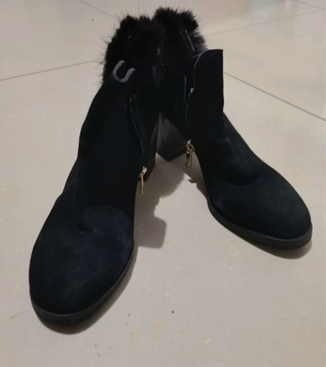 卓诗尼粗跟麂皮单鞋,薄绒,37码,鞋子有磨...