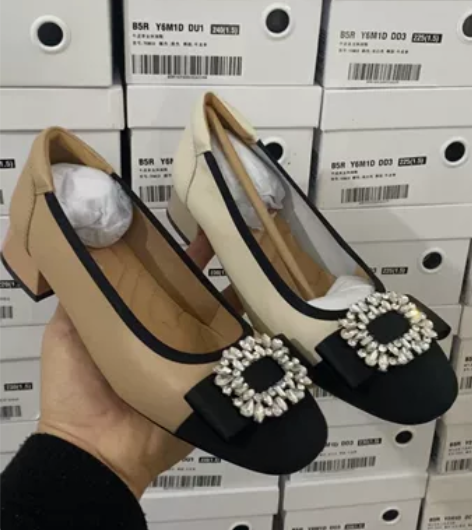 百丽商场撤柜 方扣水钻气质女人单鞋头层牛皮...