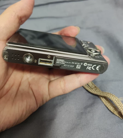 卡西欧卡片相机,亲戚之前做相馆的,现在不做...