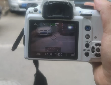 宾得相机闲置，-型号K-R 配件两个电池一...