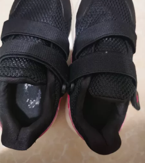 今年夏天专柜买的安踏，226码，明年春天会...