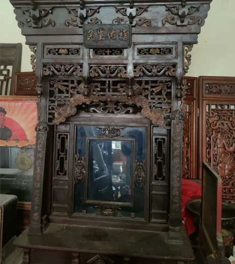 清代佛龛，高估计1.5米左右。看中私聊，二...