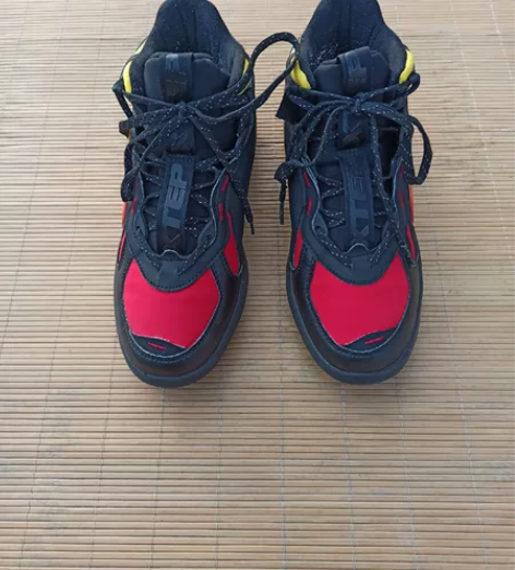 37码特步儿童运动鞋 鞋子八成新以上，保证...