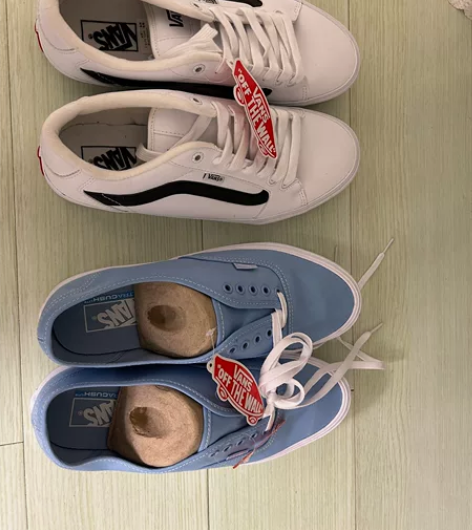 VANS 全新，正品，44码，无鞋盒。 1...