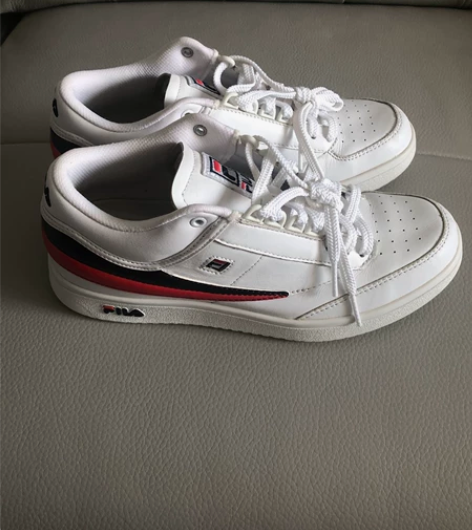 斐乐真皮休闲鞋36.5（230），全实物拍...