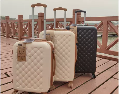 出口法国超轻26寸旅行箱24寸行李箱静音轮...