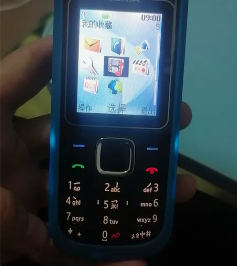 正牌诺基亚老人机 感兴趣的话点“我想要”和...
