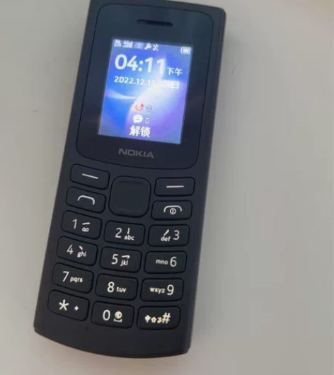 诺基亚105可用4G。支持电信卡，用的很少...