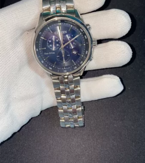 两年多前买的西铁城手表,光动能,不用换电池...