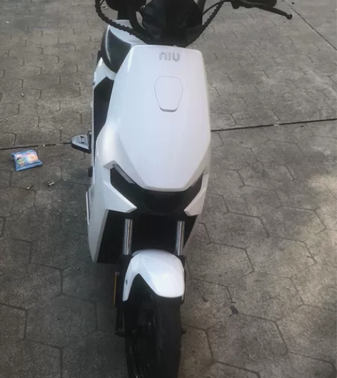 小牛电动自行车，锂电电池14安，运行公里3...
