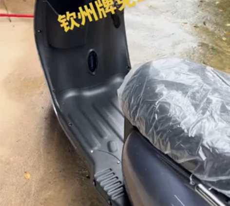 五羊电动车不用驾驶证小蓝牌换购价1999元...