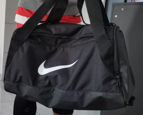 全新nike篮球单肩包 可手提，单位篮球赛...