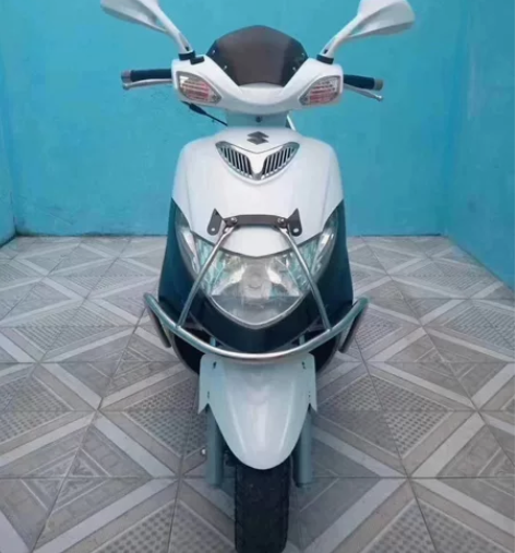 二手摩托车，踏板车，女装车铃木红巨星125...