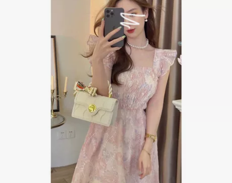 法式温柔风蕾丝刺绣吊带连衣裙女夏小众设计高...