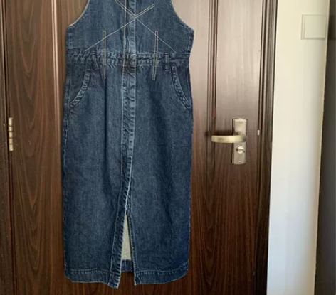 全新牛仔背带裙 一次没穿 就过一次水 感兴...