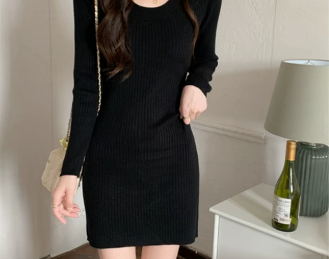 ?长袖针织连衣裙女2022年秋冬新款修身显...