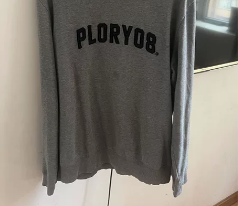 男士plory卫衣 185码 8成新 感兴...