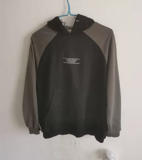 1、国潮男士连帽卫衣，XL，适合180以下...