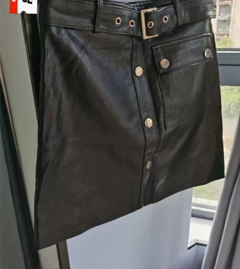 全新CCDD皮半裙A字裙25码 155/6...