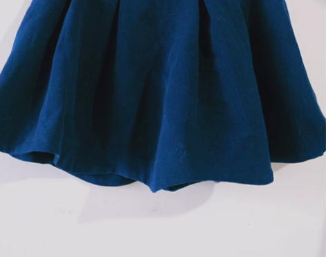 秋冬款A字裙,,腰围2尺,67cm.显瘦两...