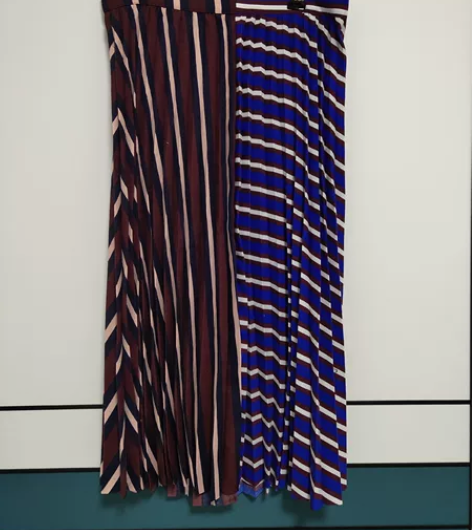 H##amp；amp；M撞色百褶裙，全新，...