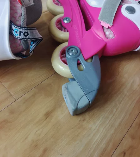 正品米高滑冰鞋，可调鞋码，27-30码，女...