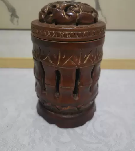 木雕罐,可以做熏香炉,也可以做蝈蝈笼子。 ...