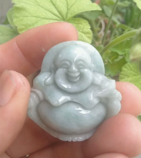 翡翠弥勒佛，玉雕吊坠挂件。闲置物品不退不换...