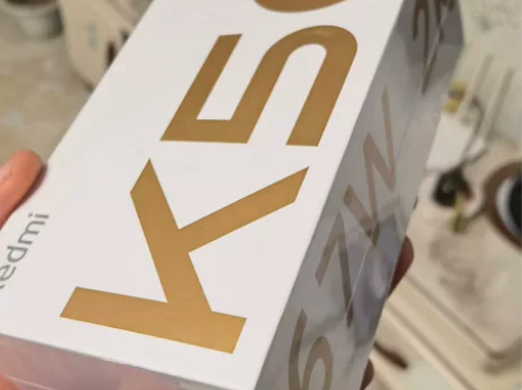 红米k50晴雪，12+256版本， 单价2...