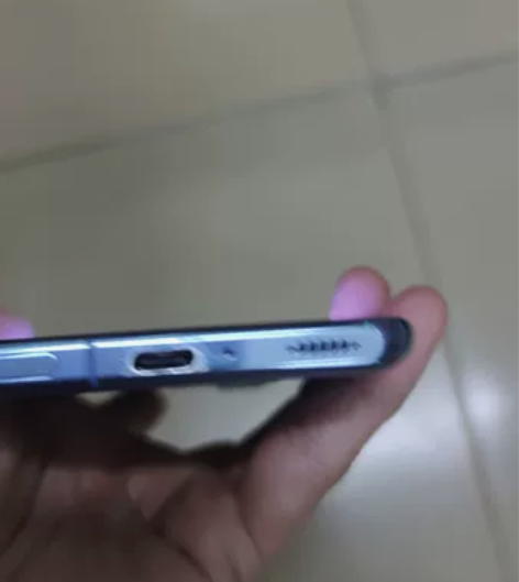 帮朋友出个小米11顶配版12+256的 屏...