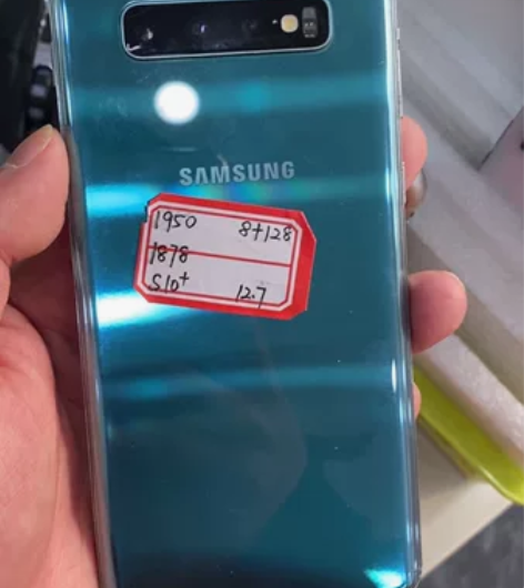 三星s10+，8+128，国行，曾经的小钢...
