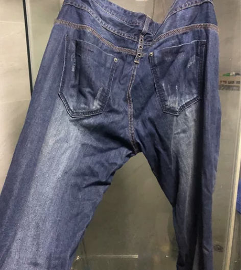 牛仔裤 全新 尺码36 感兴趣的话点“我想...