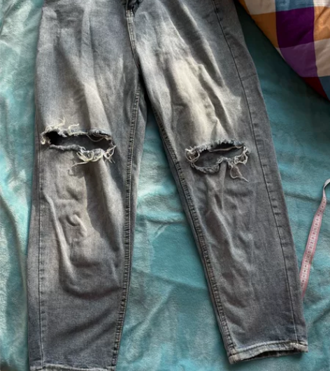 破洞牛仔裤 腰间有松紧 l码 实体店购入