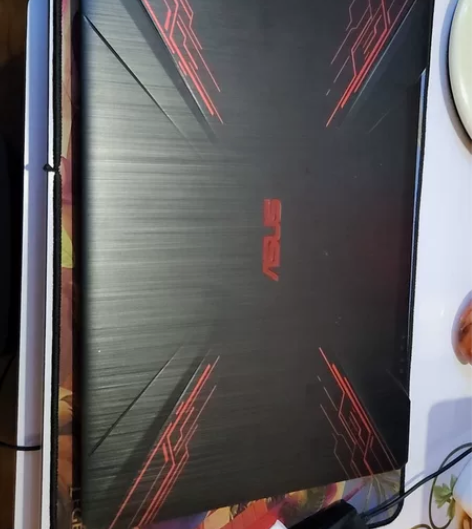 飞行堡垒五代 配置看图有电源 有鼠标垫 有...