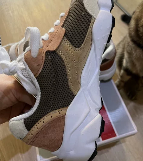 新百伦女鞋,37码全新,商场购入 感兴趣的...