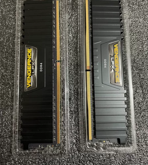 自用一手海盗船复仇者DDR4  3000频...