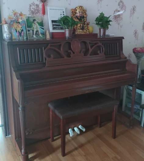 实木钢琴闲置，儿子小学五年级买的，现在上高...